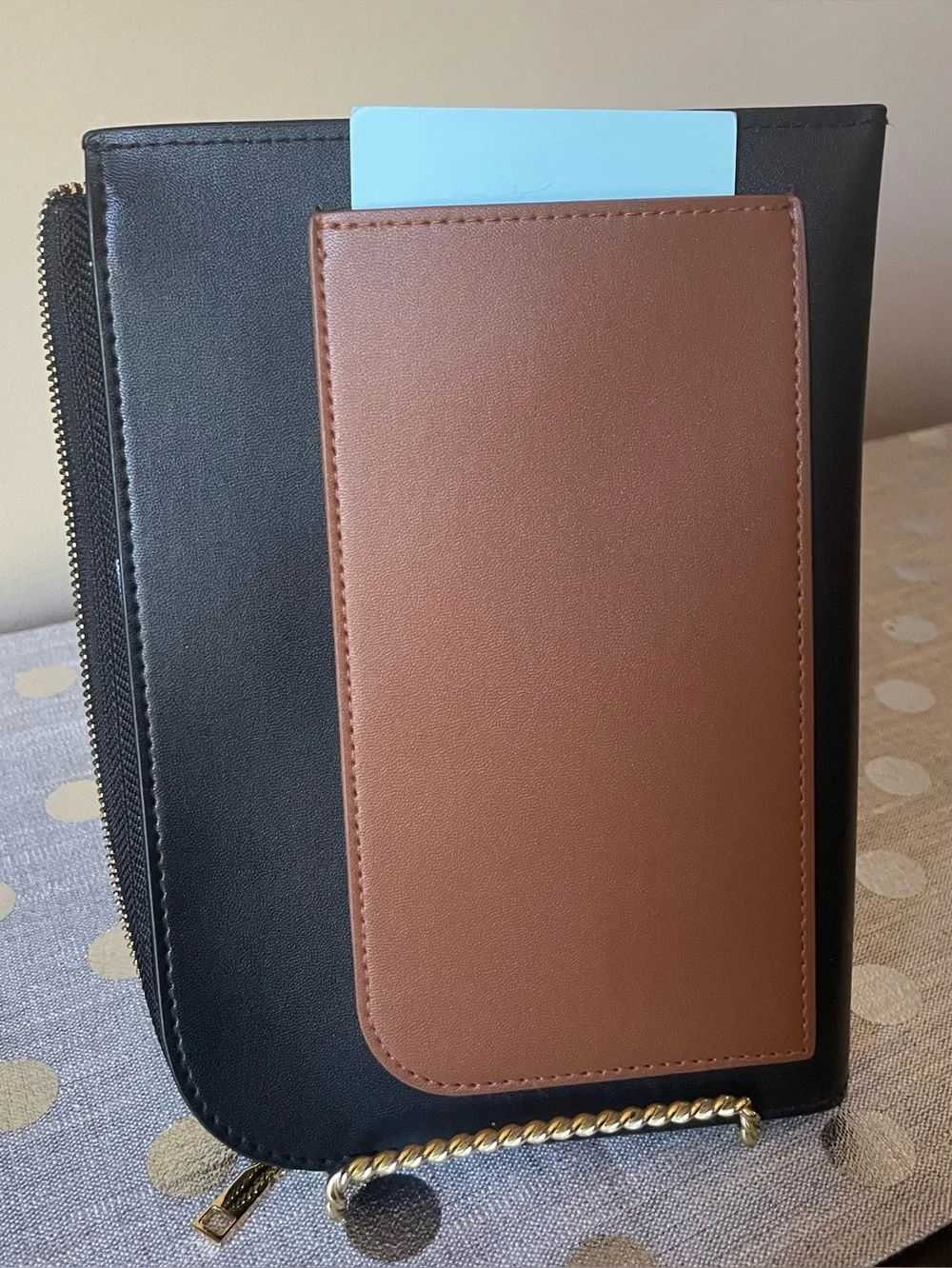 “Lavin” Black Pouch